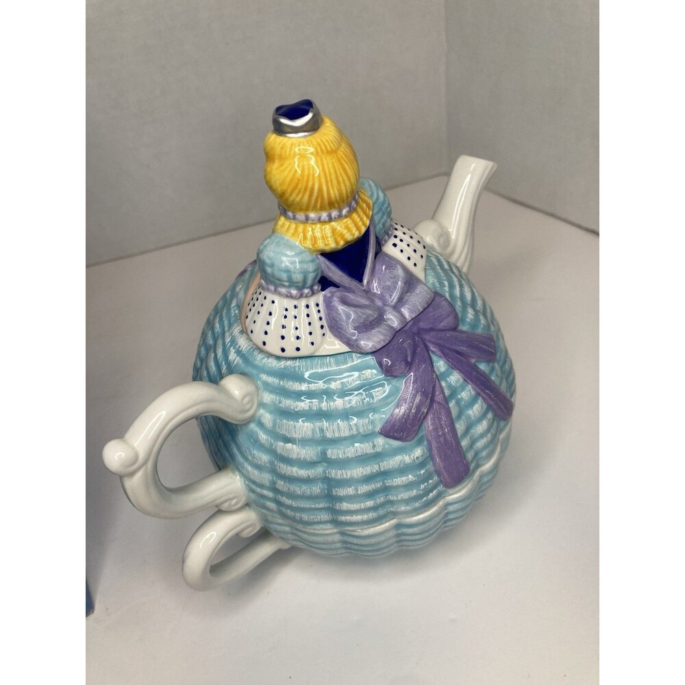 Retired Dept 56 Cinderella Storybook Ceramic Tea Pot And Cup In One 13327 W/Box - Picture 3 of 9
